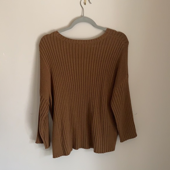 Cabi Sweater - Picture 4 of 6